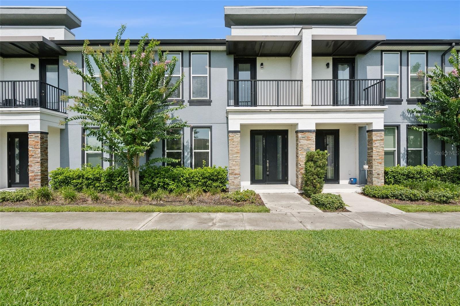1841 Houston St Property Photo 1