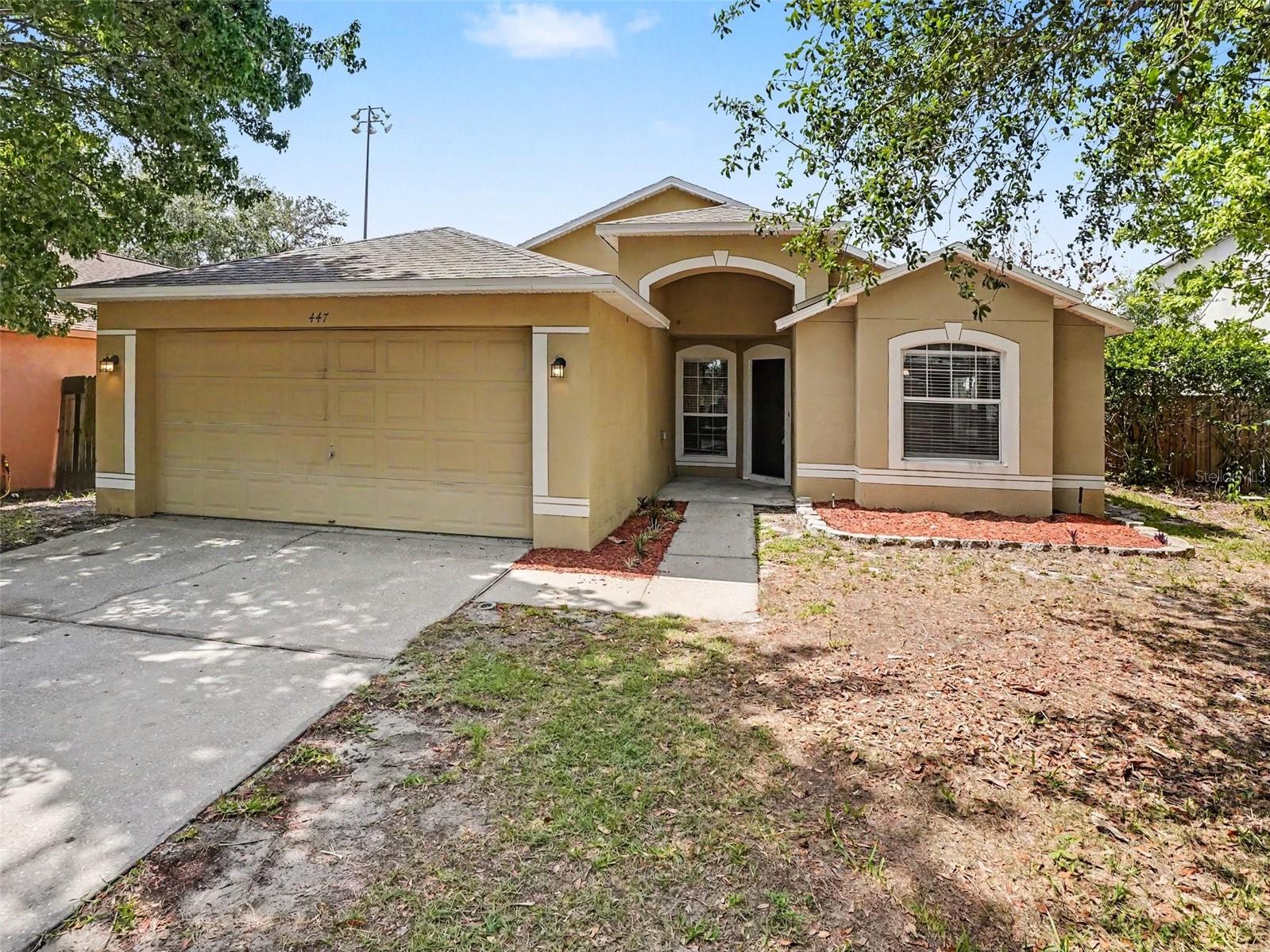 447 Lancer Oak Dr Property Photo 1