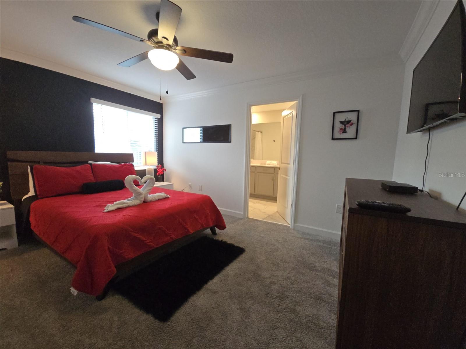 1036 Leader St Property Photo 12