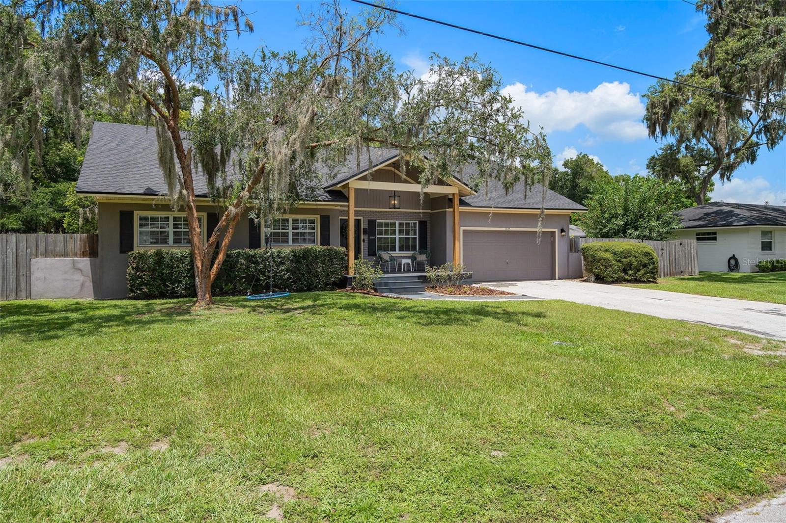 1055 Druid Dr Property Photo 1