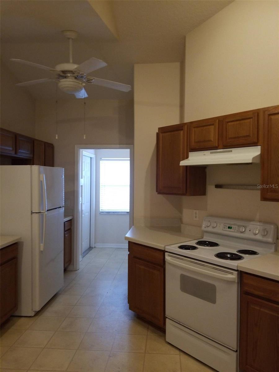 19551 Glen Elm Way Property Photo 4