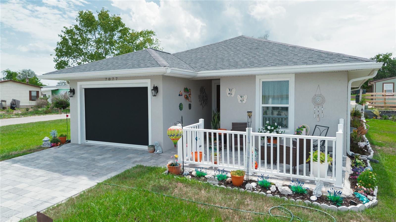 7077 Tamarind Way Property Photo 4