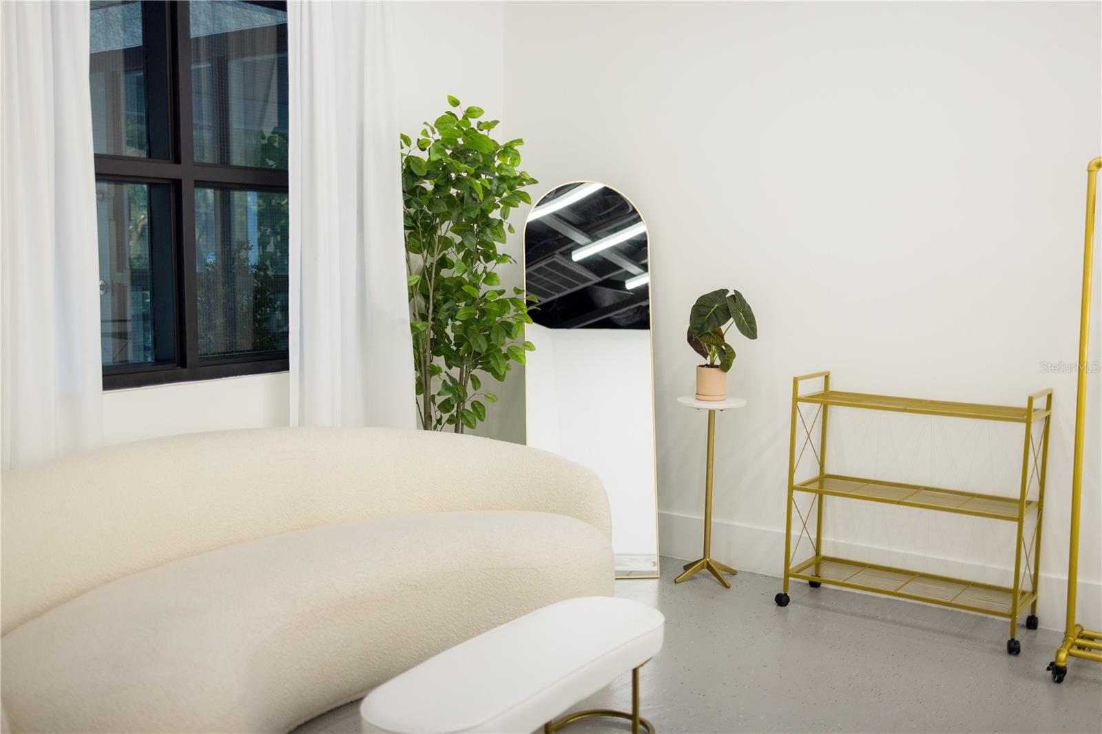 120 E Marks St #200 Property Photo 6