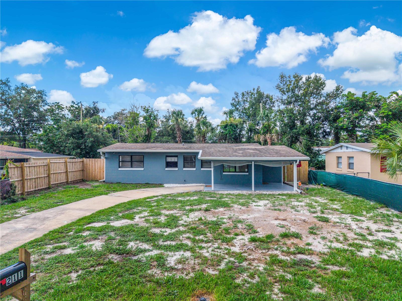 211 Woodmere Blvd Property Photo 4