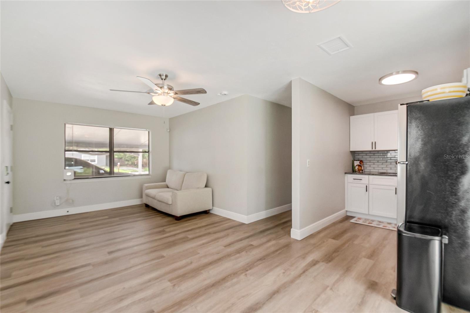 211 Woodmere Blvd Property Photo 10