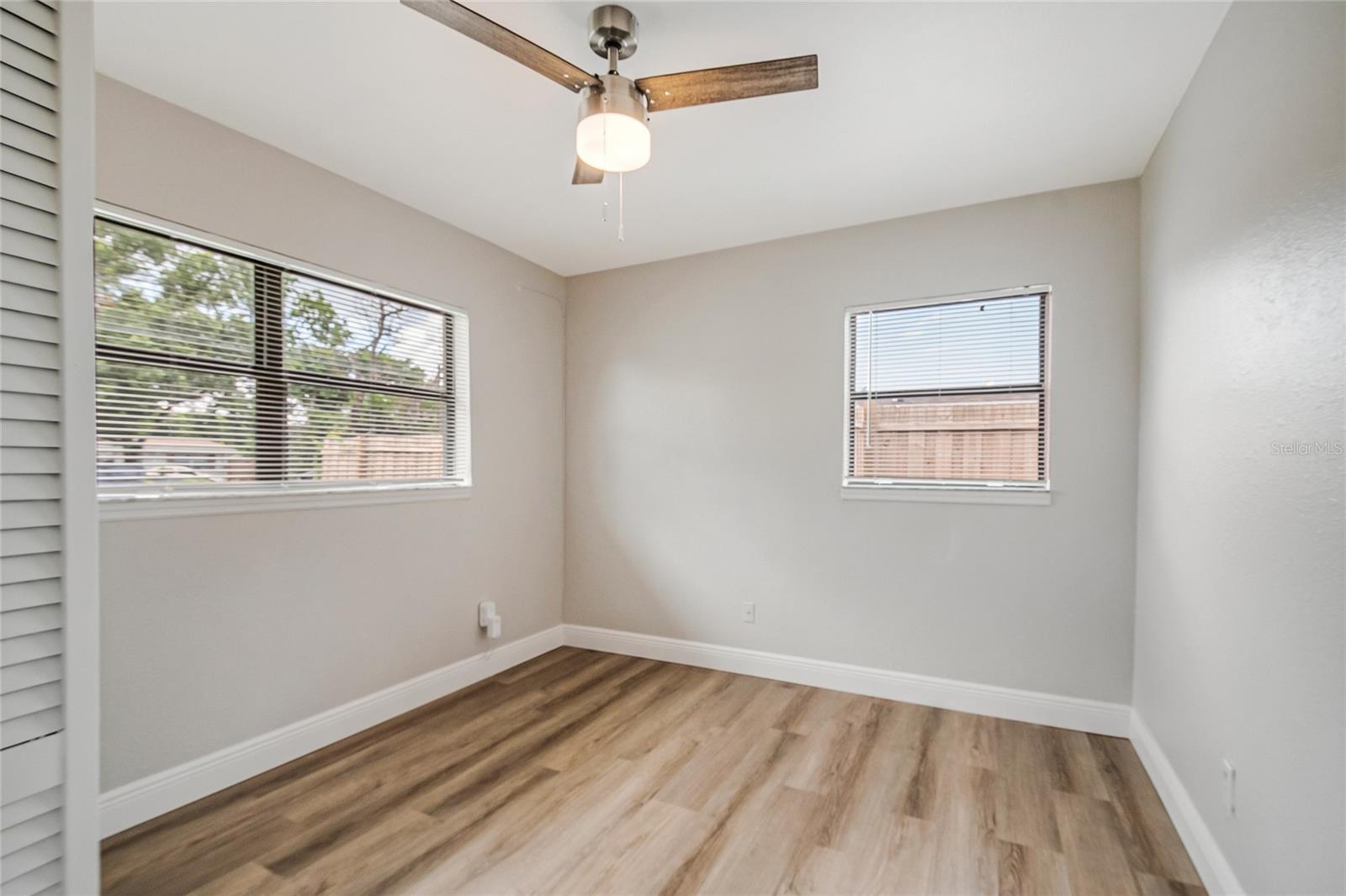 211 Woodmere Blvd Property Photo 19