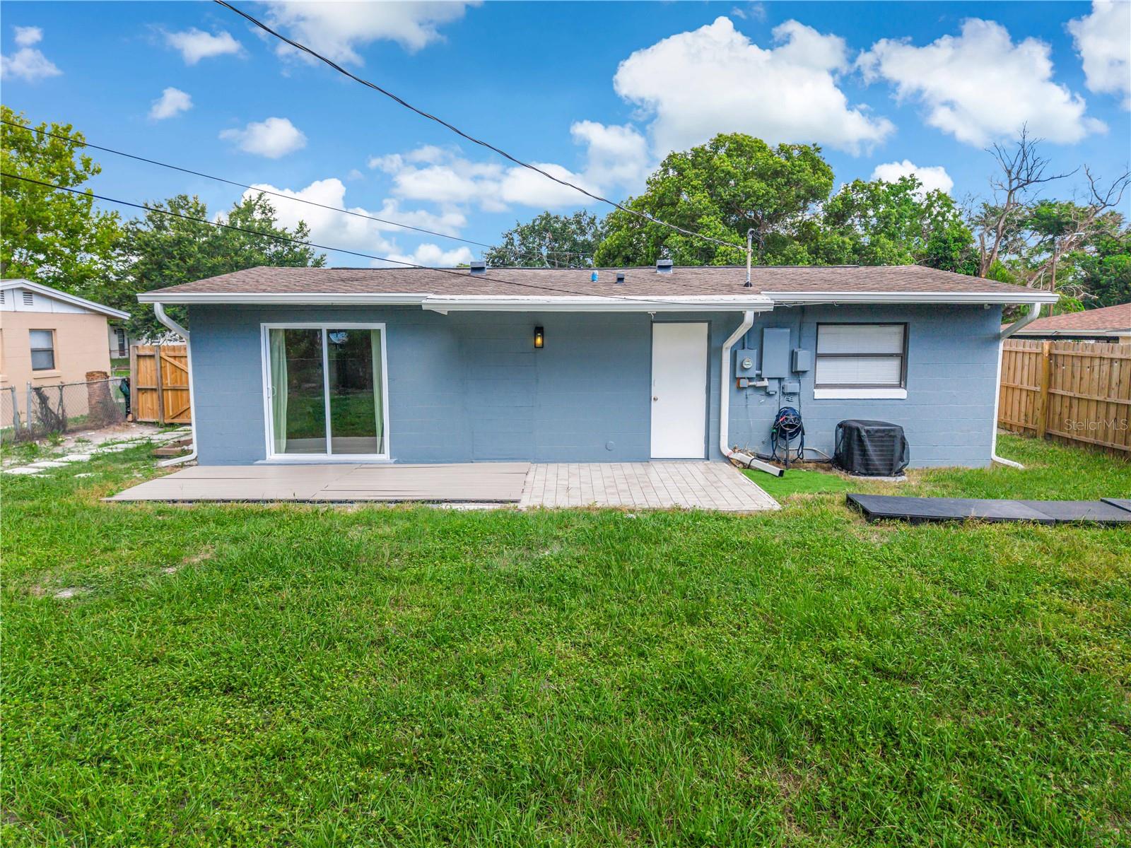 211 Woodmere Blvd Property Photo 23