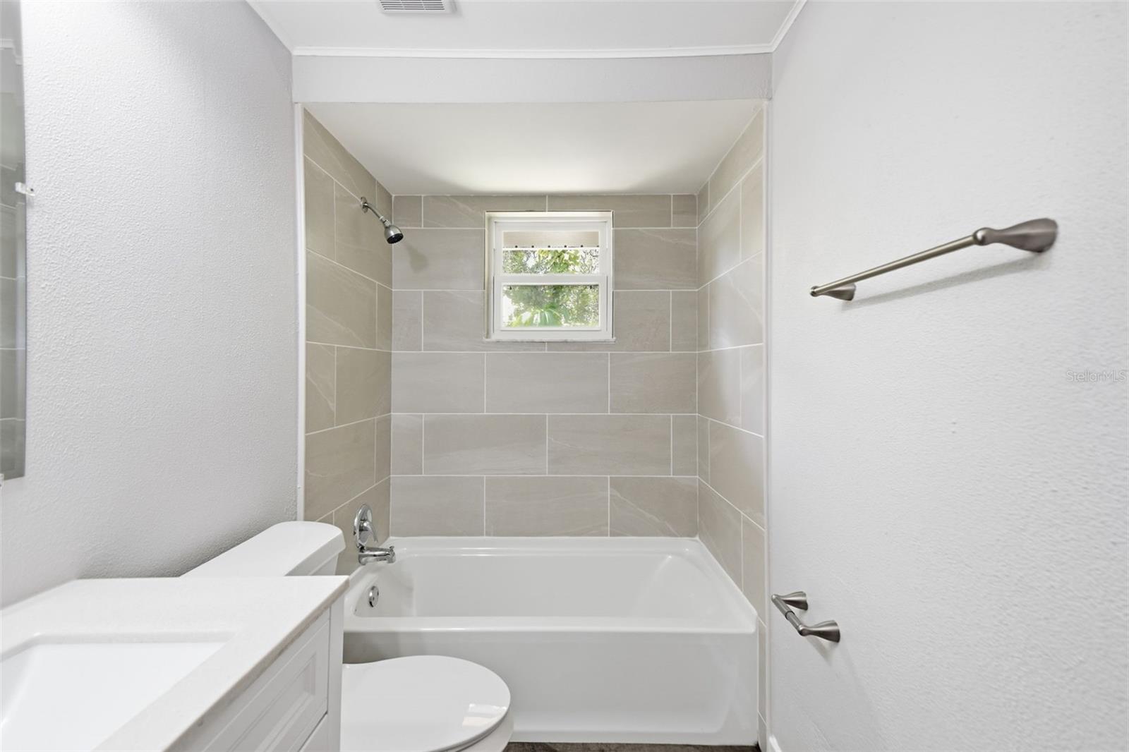 1200 Lake Valrico Ln Property Photo 49