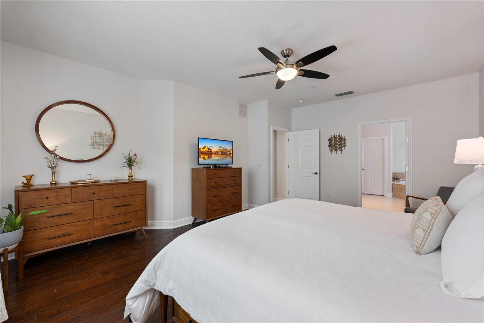 1132 Charming St Property Photo 21