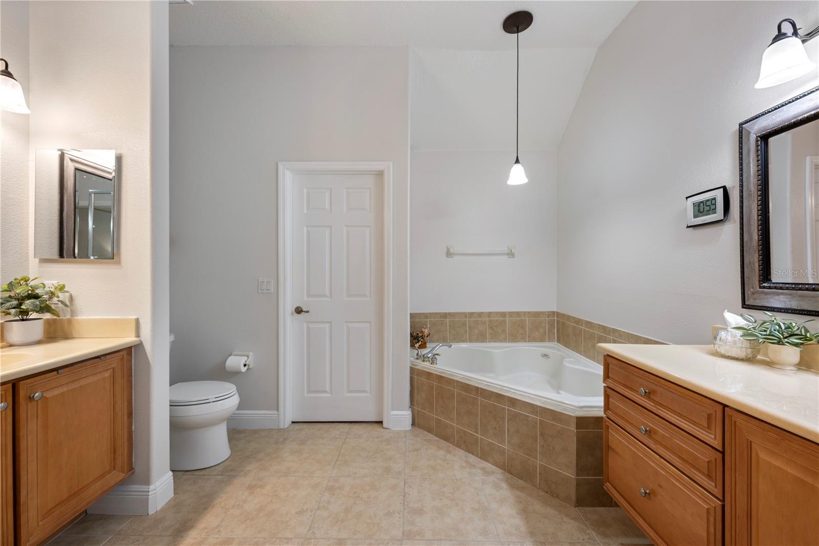 1132 Charming St Property Photo 22