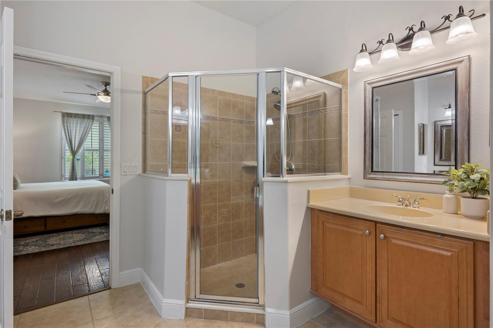 1132 Charming St Property Photo 24