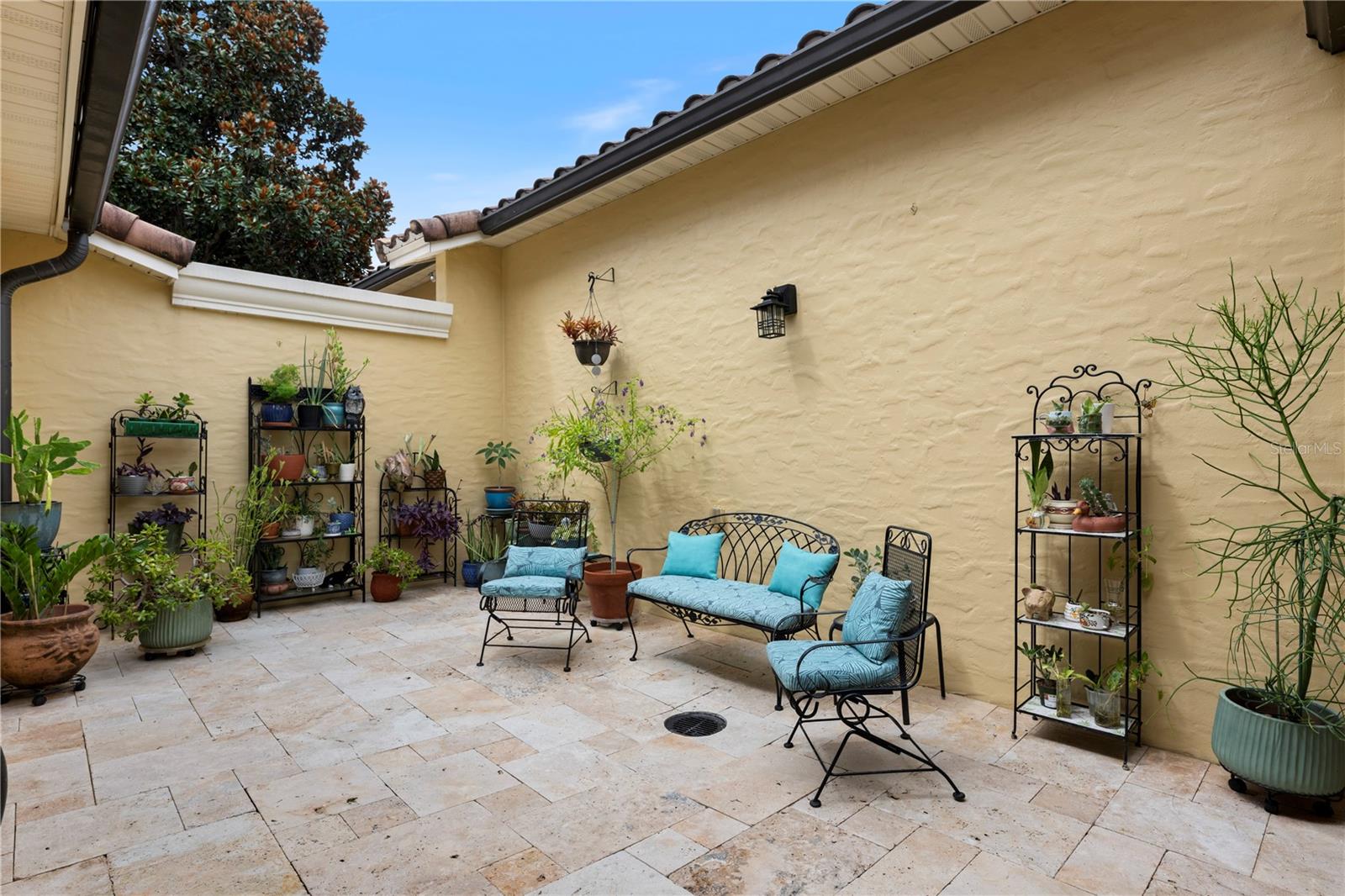 1132 Charming St Property Photo 31
