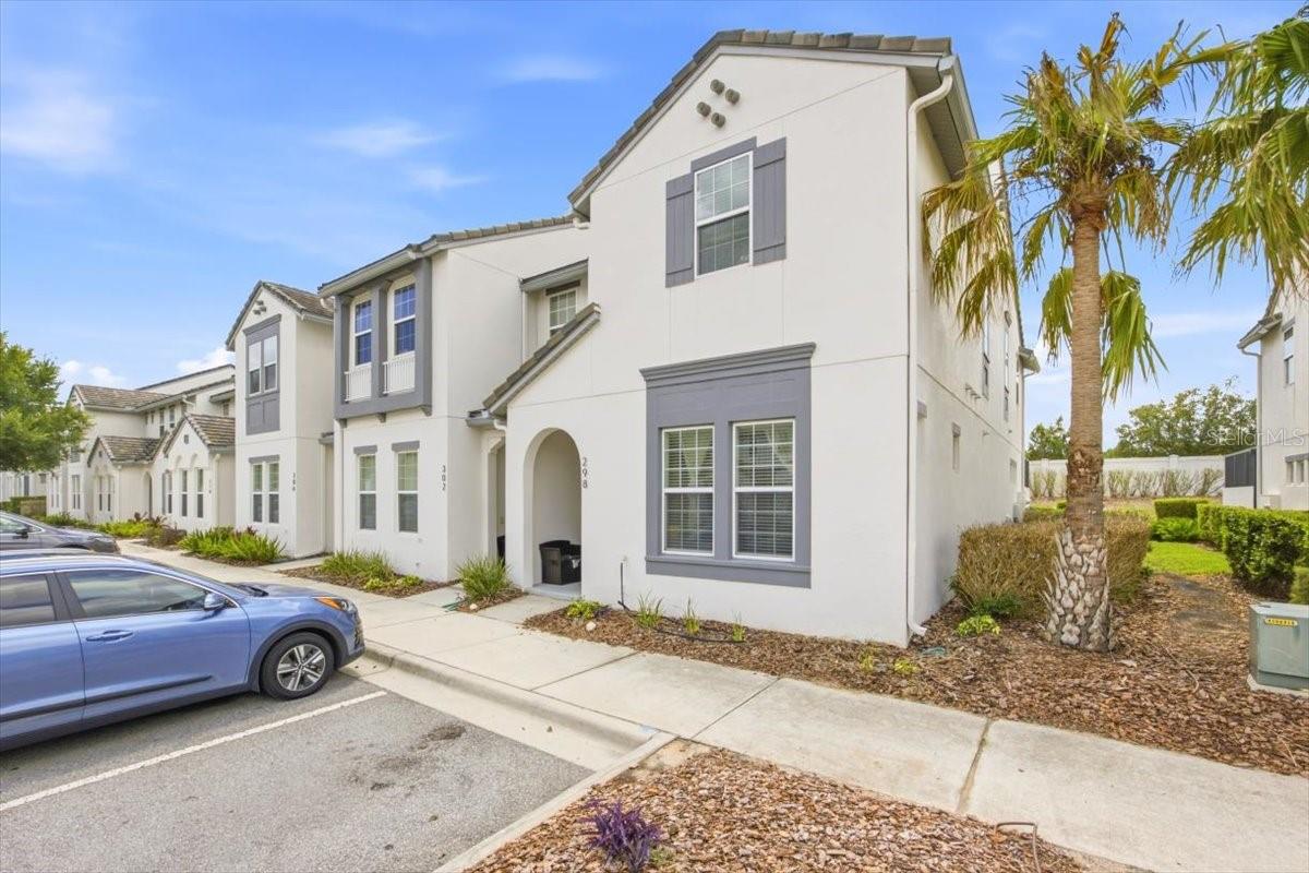 298 Captiva Dr Property Photo 3