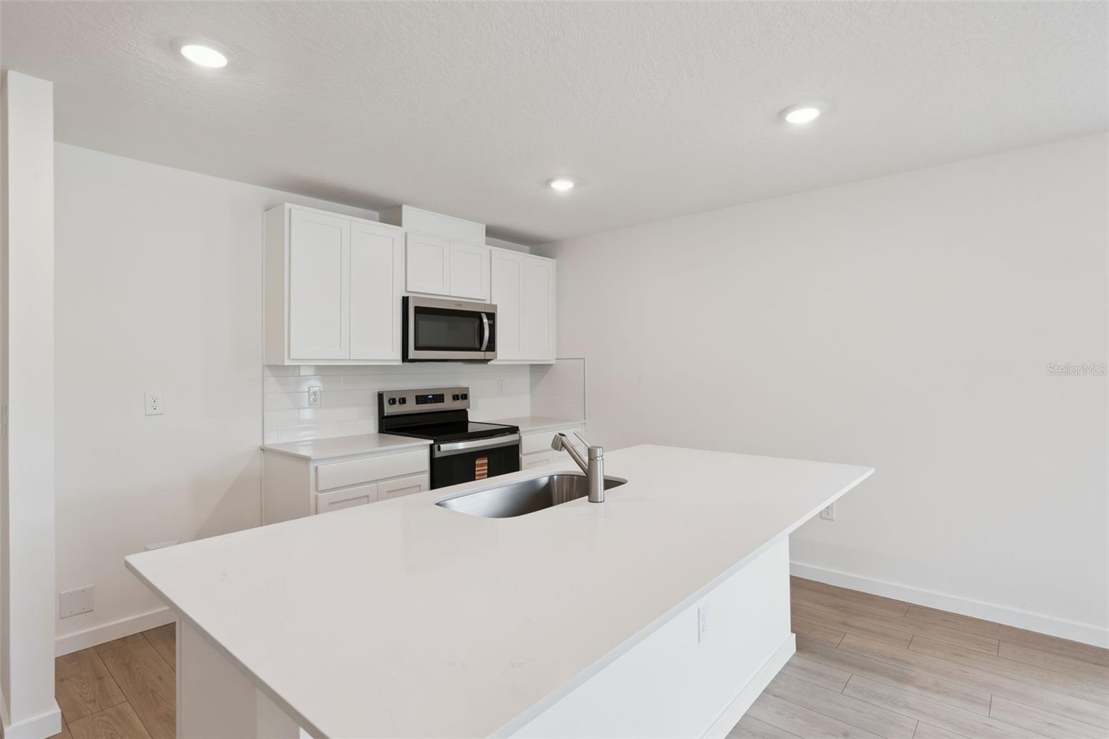 1026 Commons Way Property Photo 11