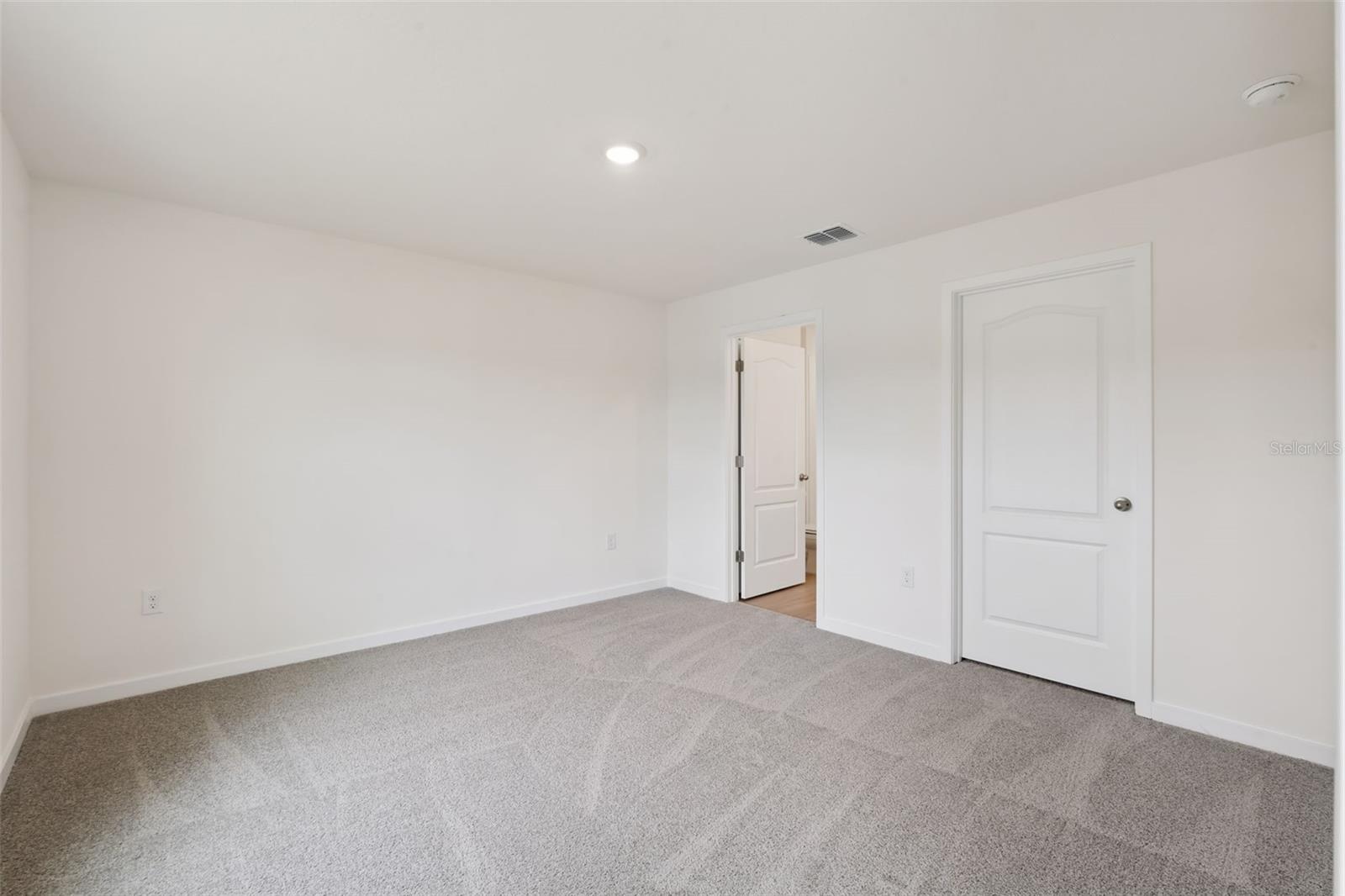 1026 Commons Way Property Photo 16