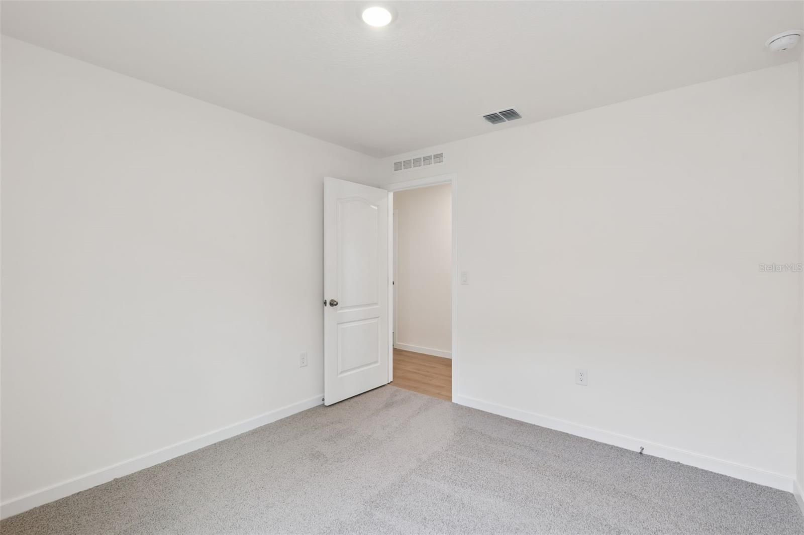 1026 Commons Way Property Photo 18
