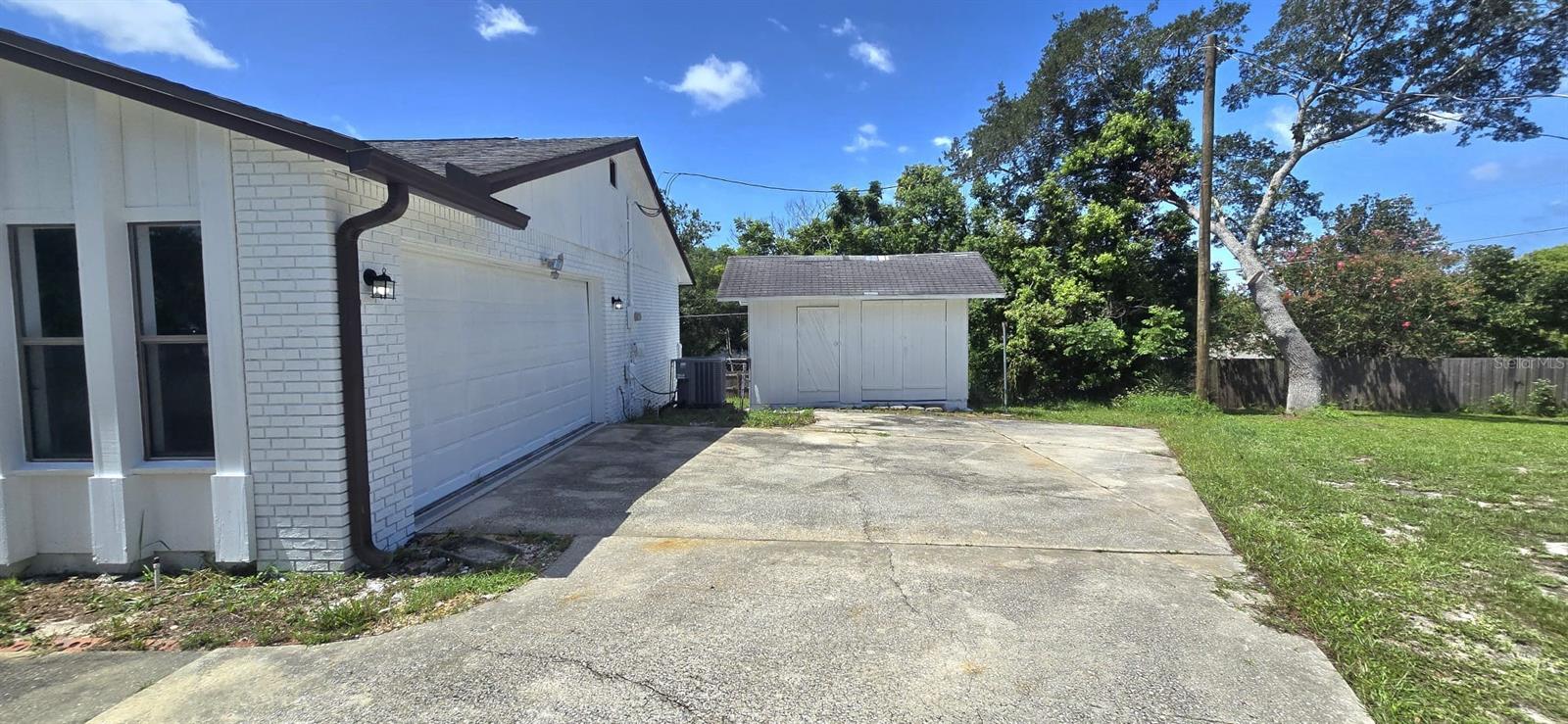 725 Tulip Ct Property Photo 5