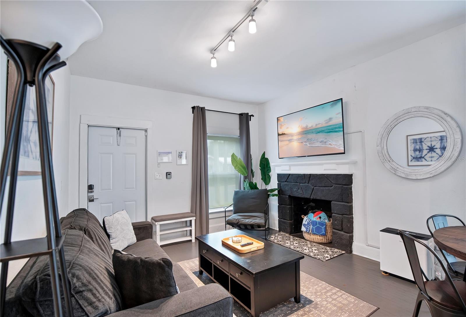 210 Bellevue Ave Property Photo 7