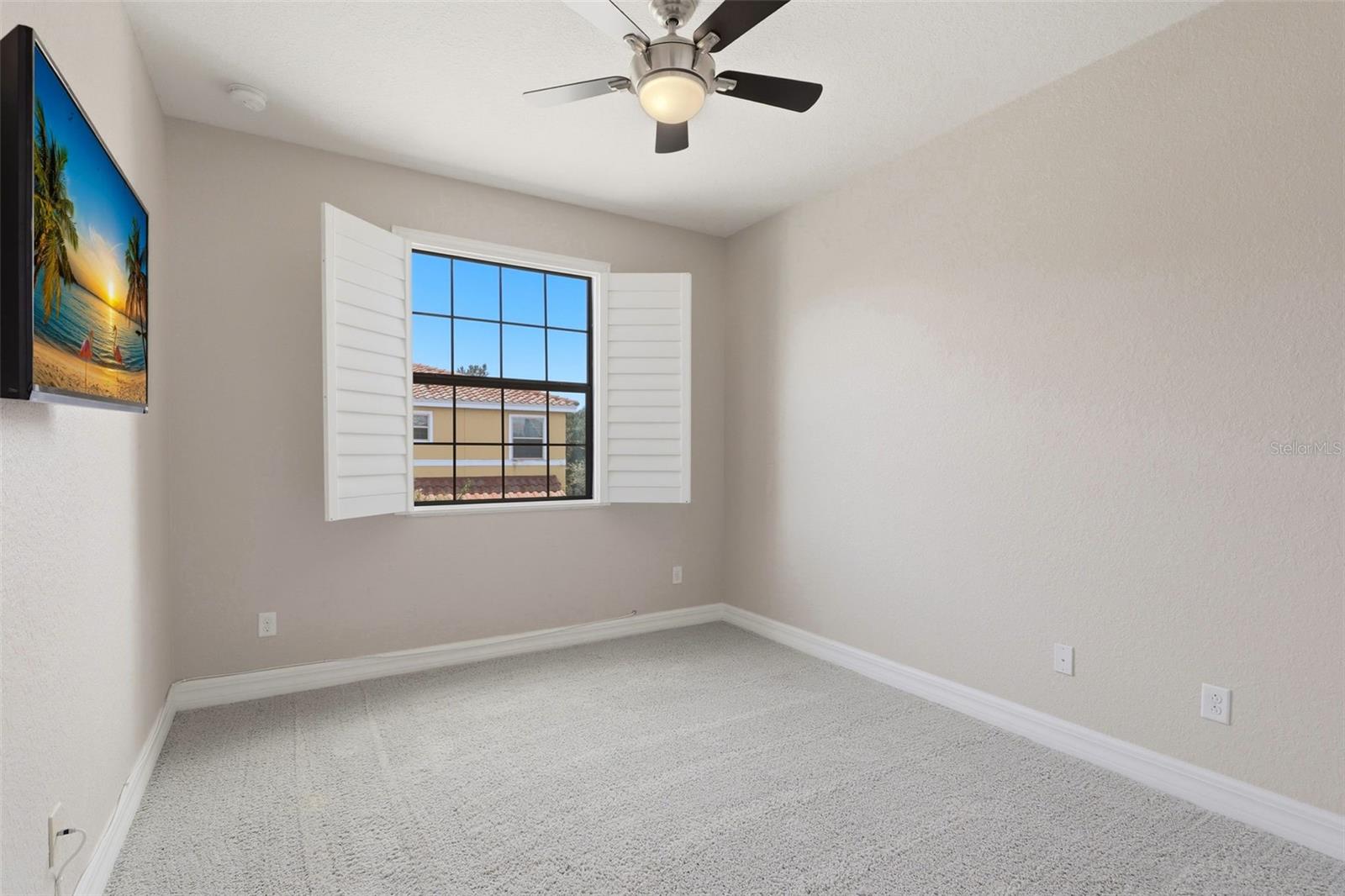 10016 Eagle Creek Center Blvd Property Photo 22