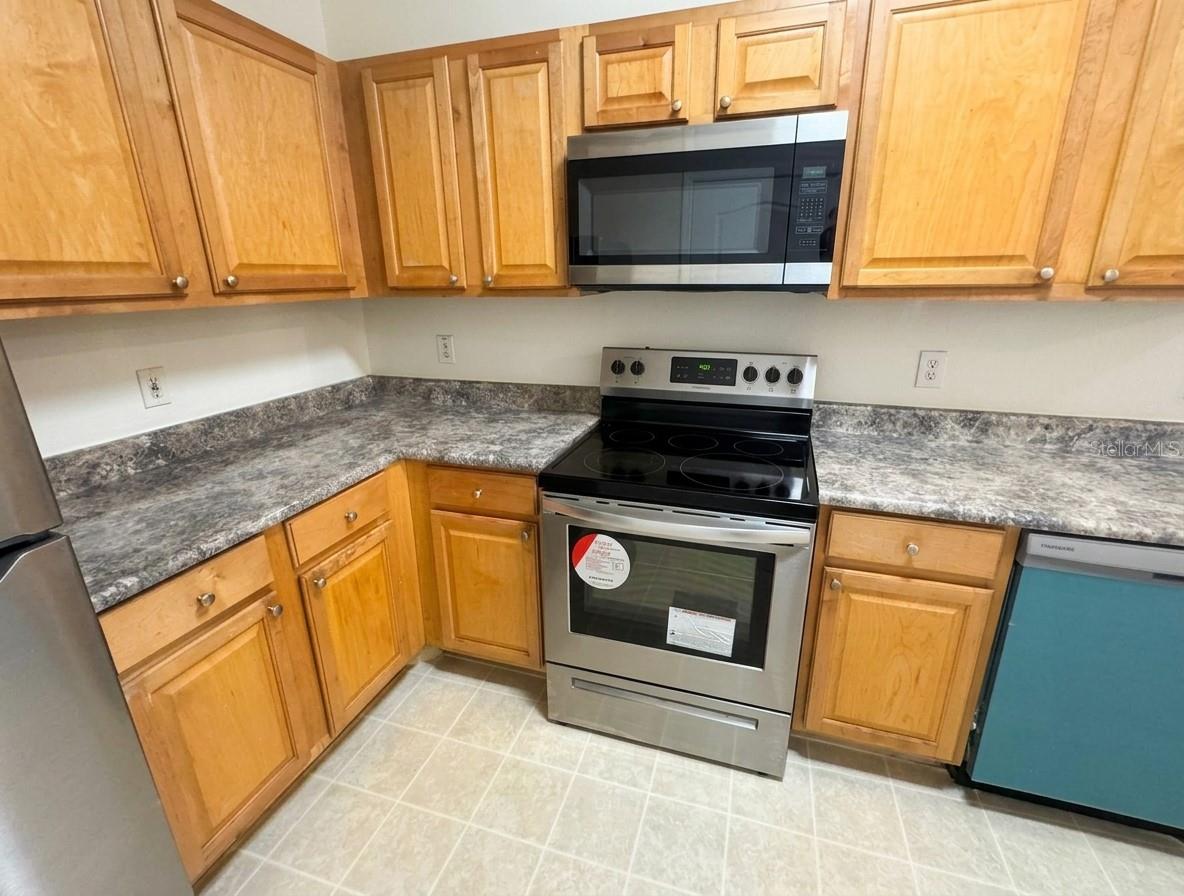 10412 Villa View Cir #10412 Property Photo 11