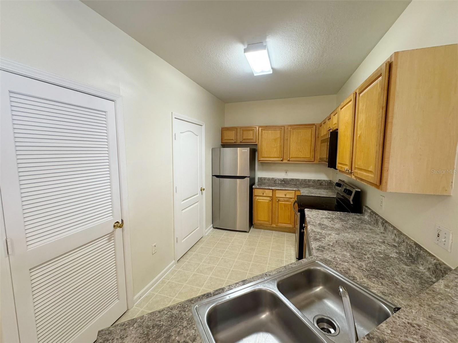 10412 Villa View Cir #10412 Property Photo 12