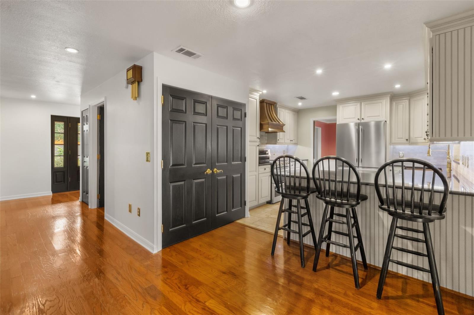 900 Lenmore Ct Property Photo 16