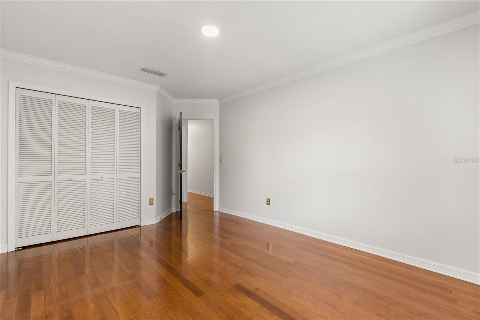 900 Lenmore Ct Property Photo 26