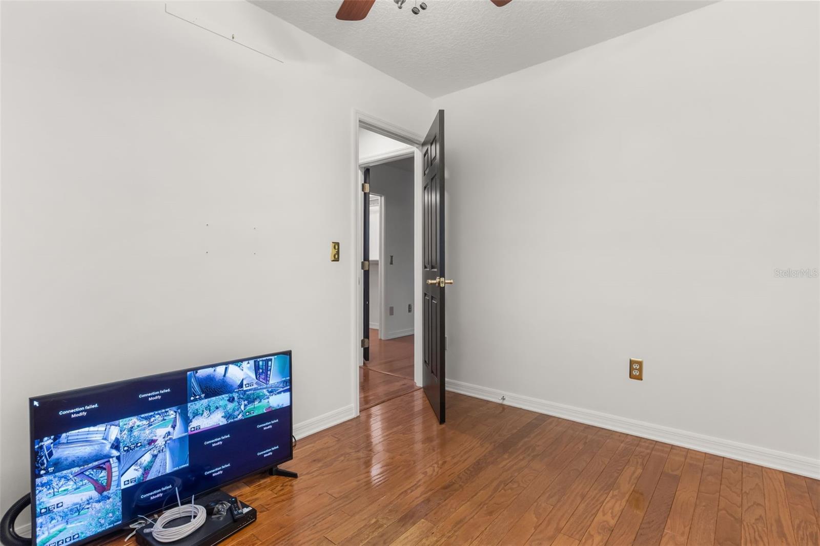 900 Lenmore Ct Property Photo 30