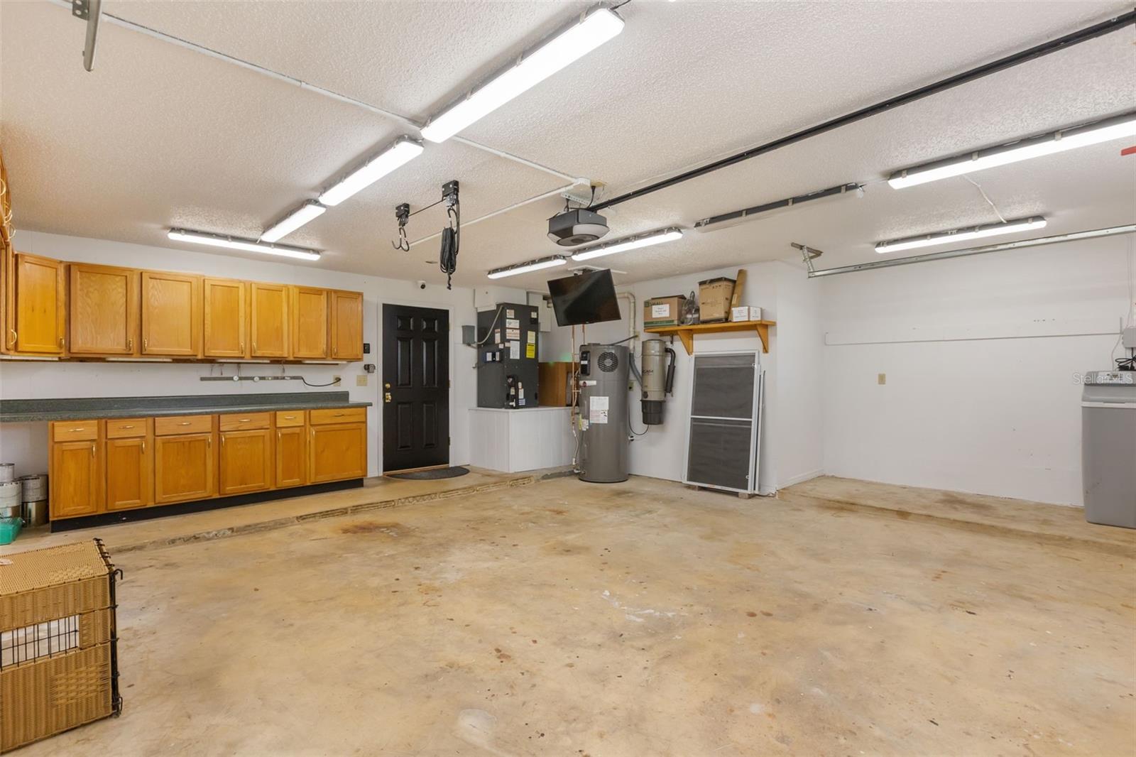 900 Lenmore Ct Property Photo 41