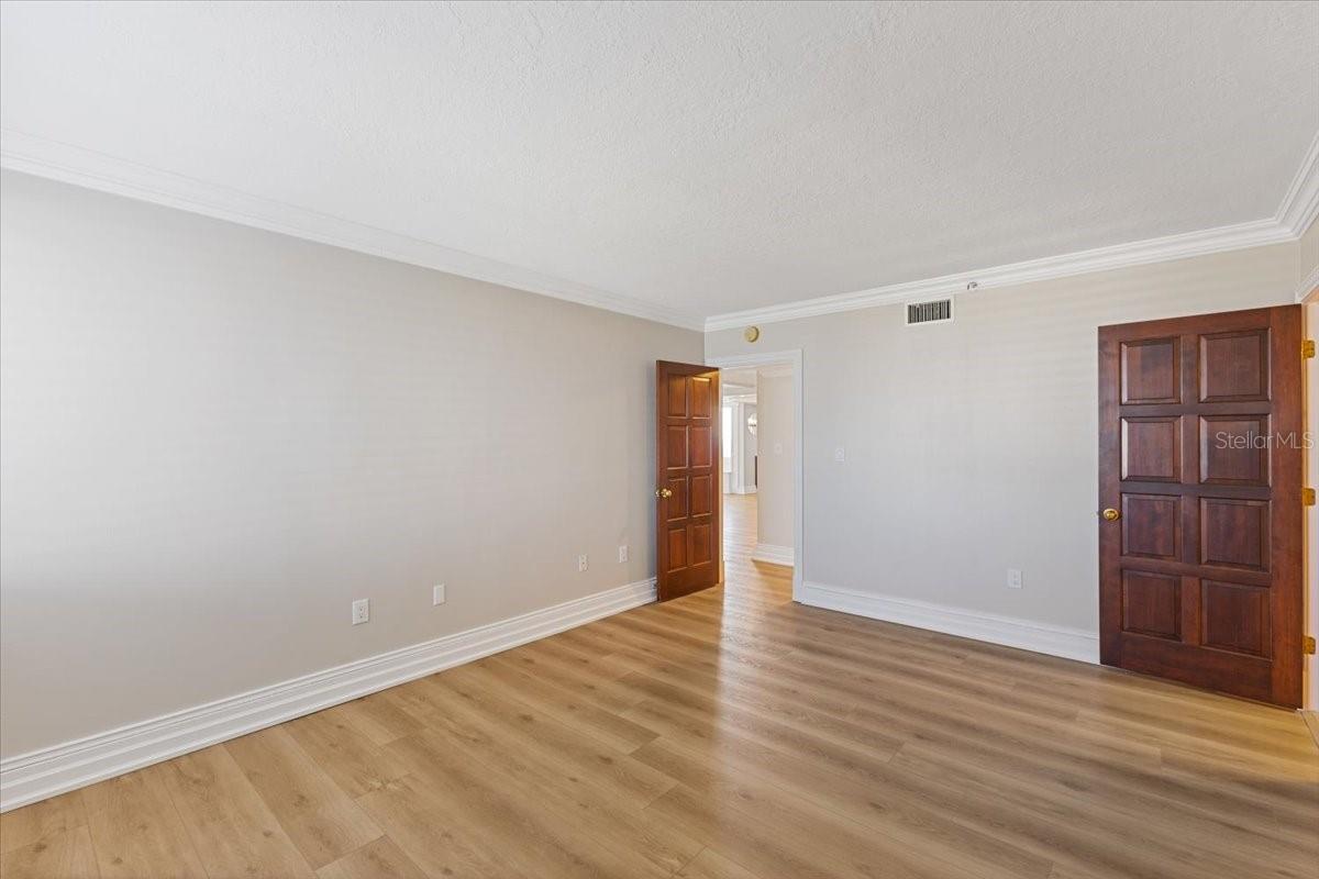 7550 Hinson St #15d Property Photo 17