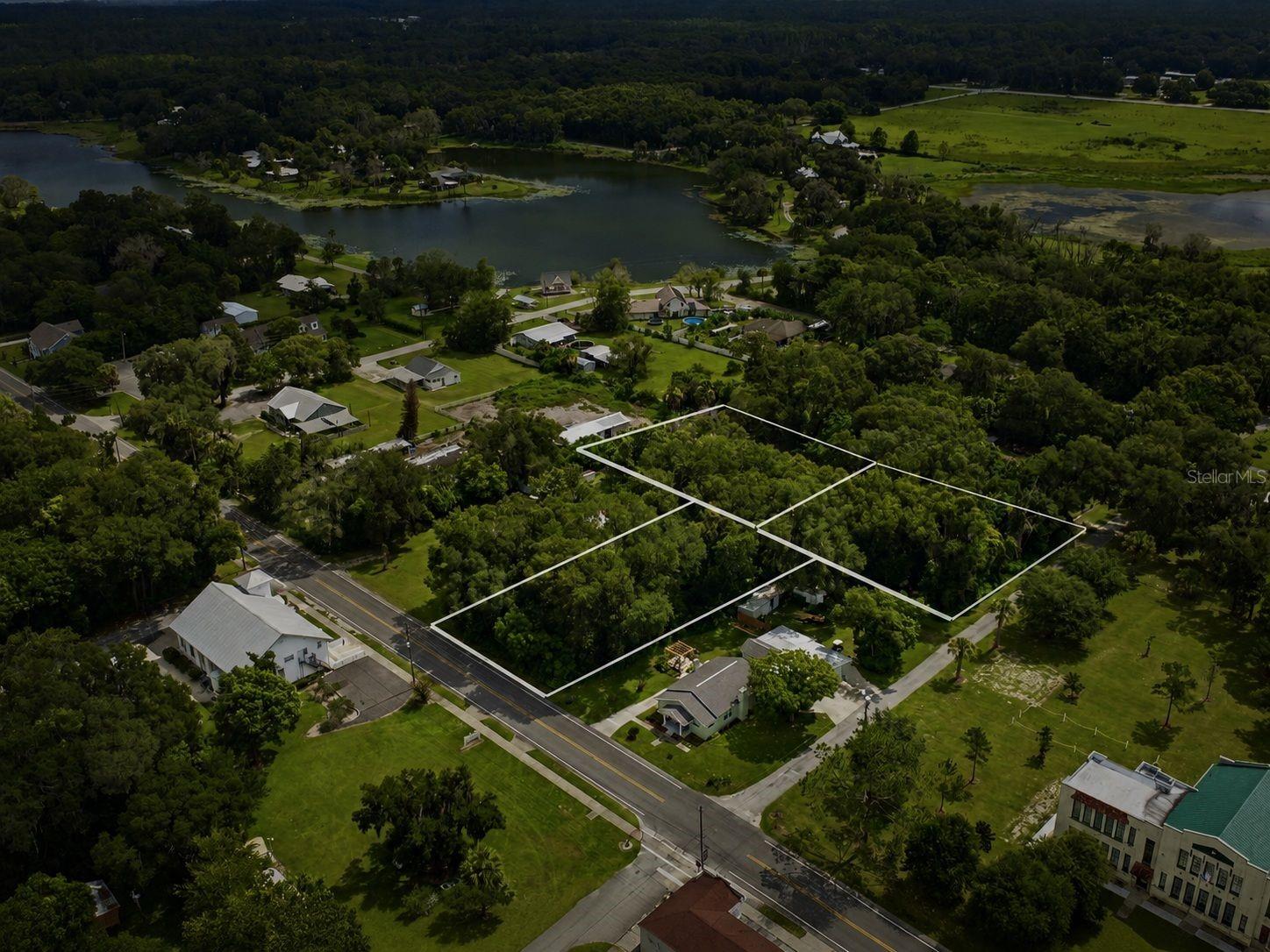 S Lakeview Dr Property Photo 2