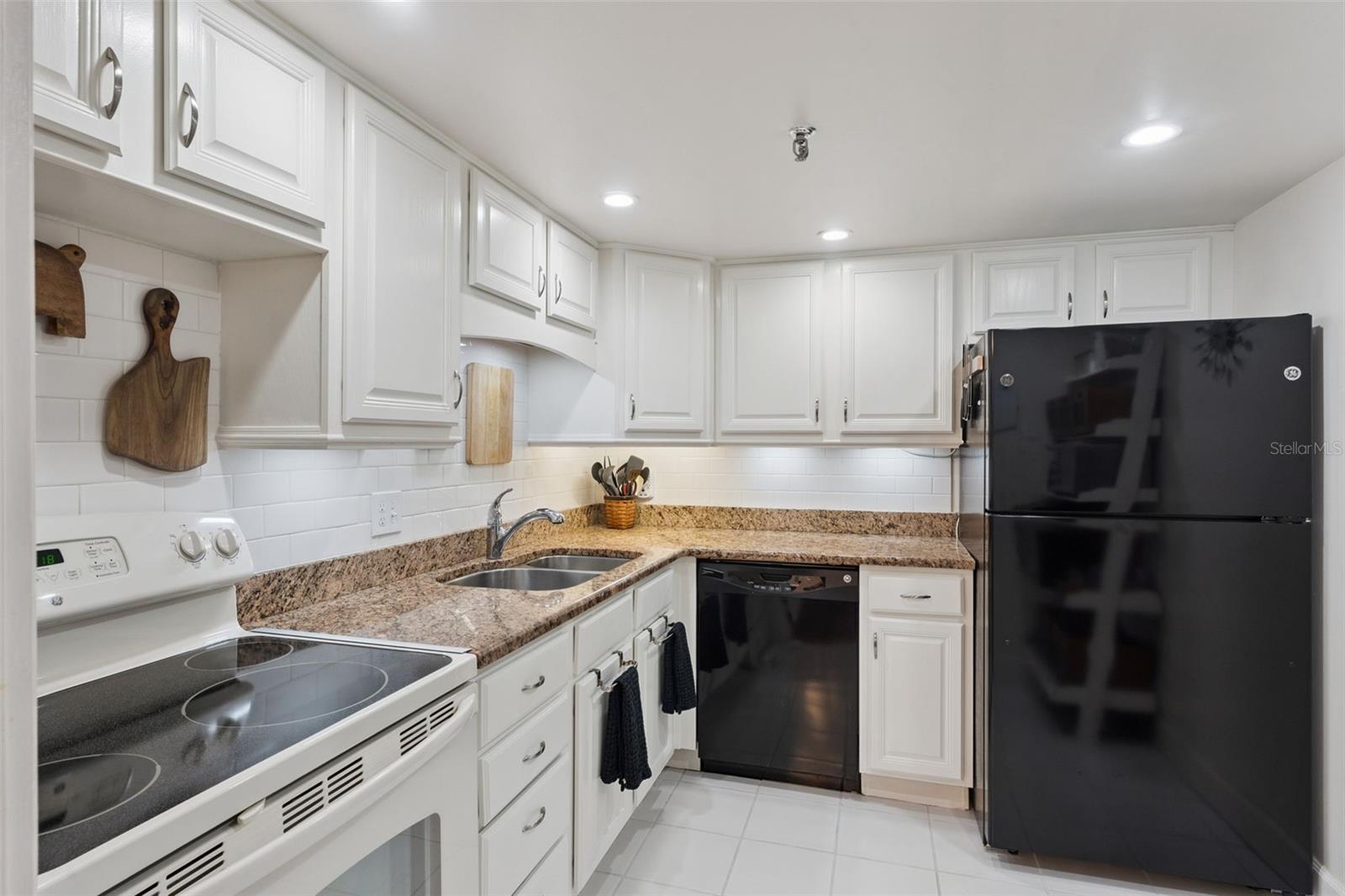 400 E Colonial Dr #608 Property Photo 20