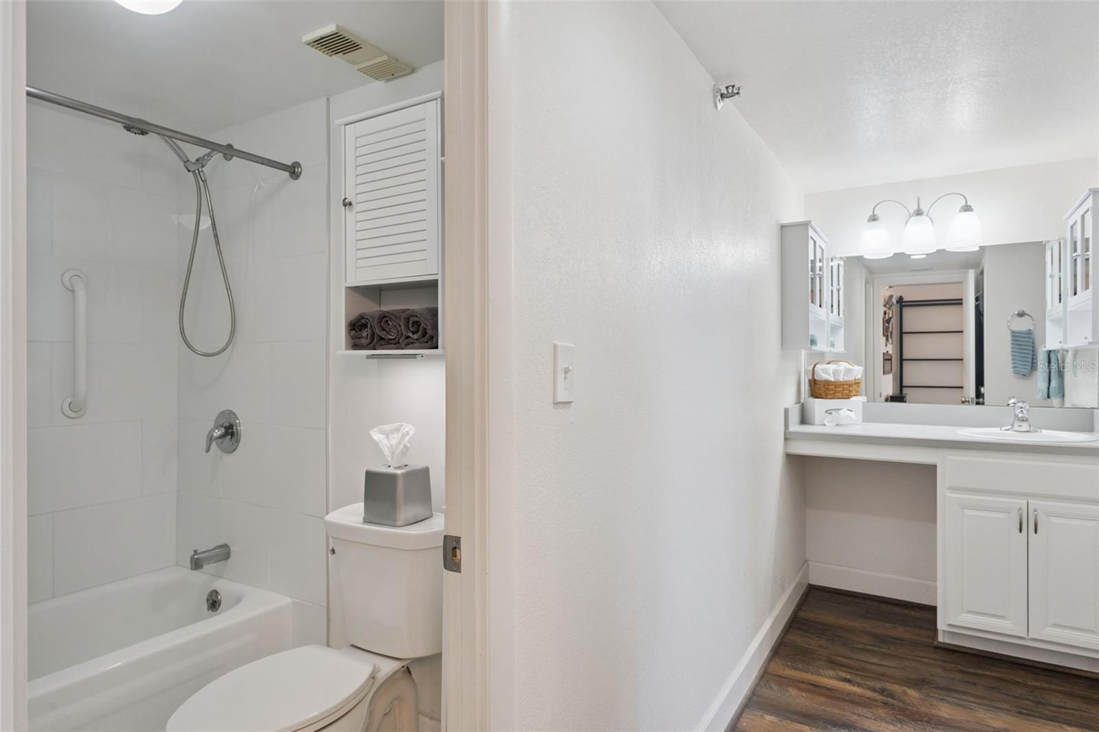 400 E Colonial Dr #608 Property Photo 26