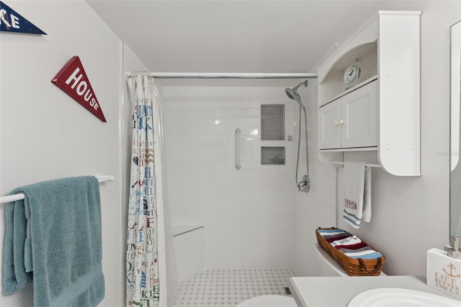 400 E Colonial Dr #608 Property Photo 32