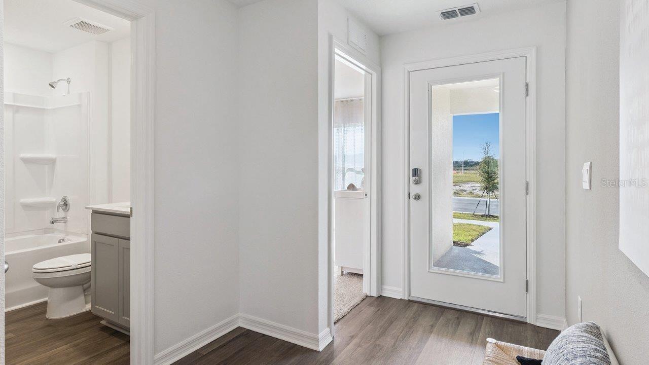 1126 Ambers Wave Ct Property Photo 2