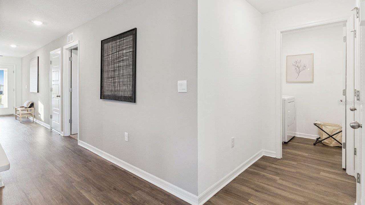 1126 Ambers Wave Ct Property Photo 4