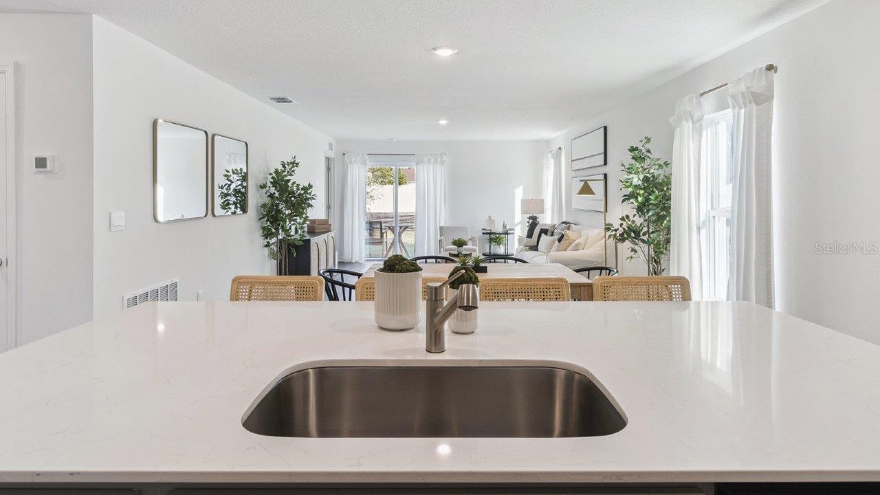 1126 Ambers Wave Ct Property Photo 18