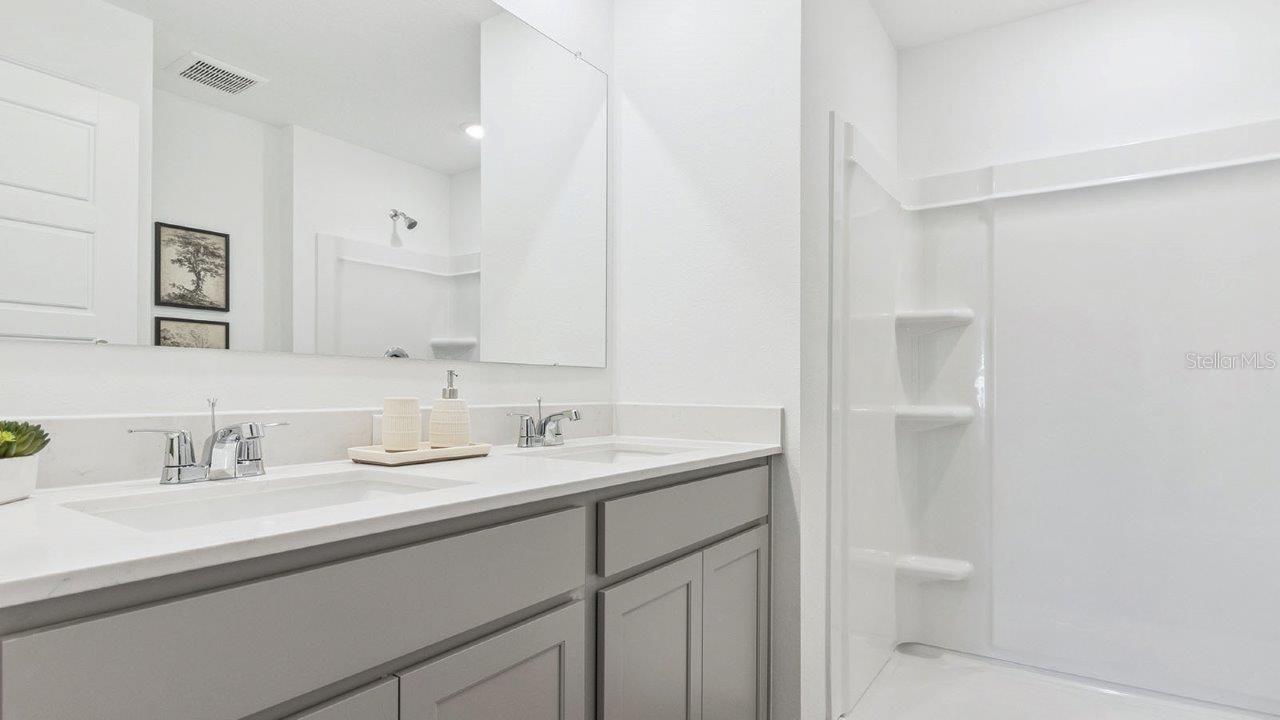 1126 Ambers Wave Ct Property Photo 30