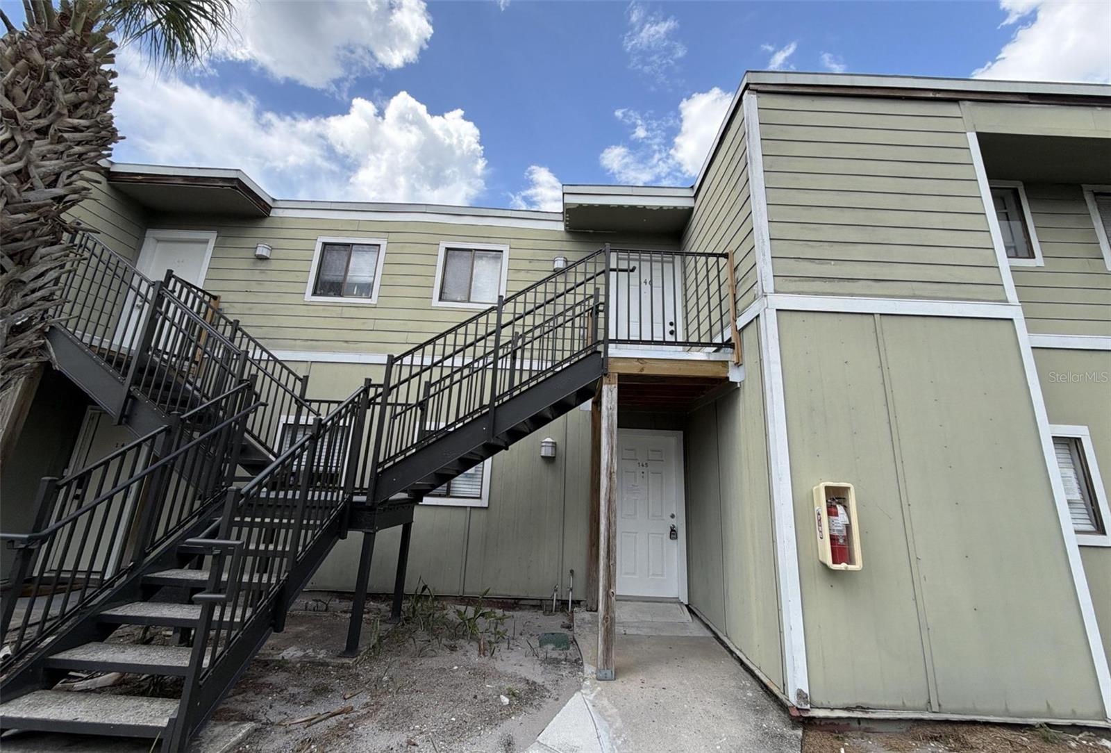 145 Scottsdale Sq Property Photo 1