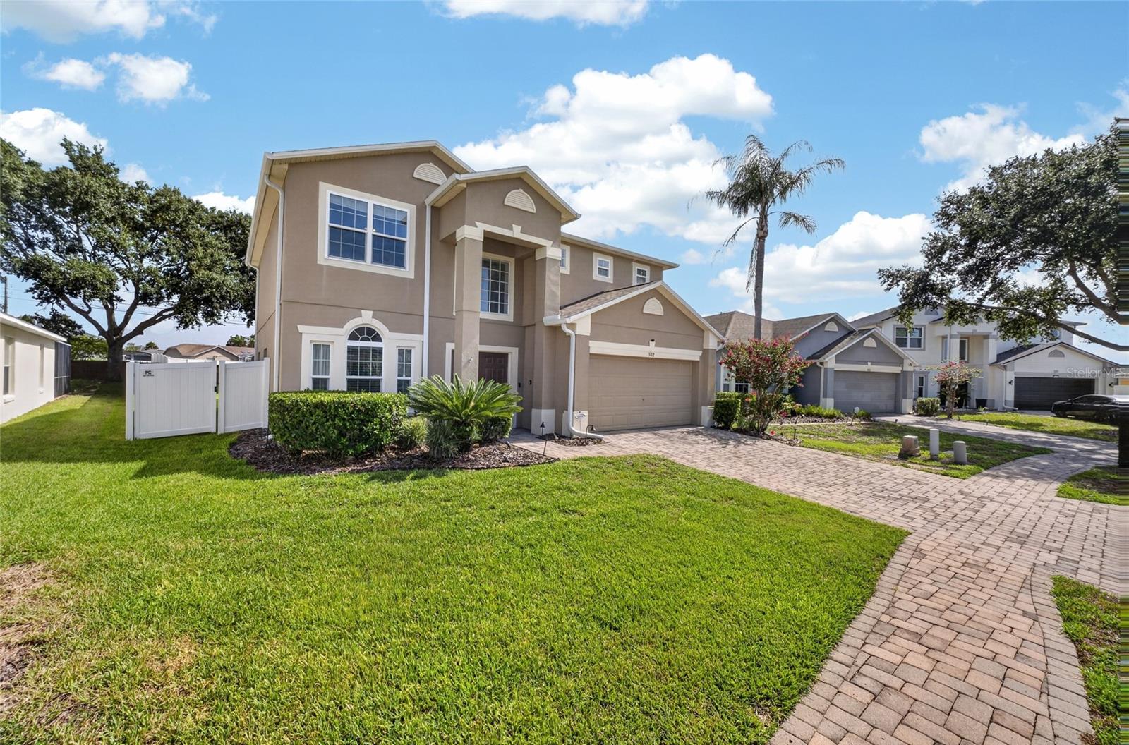 532 Kildrummy Dr Property Photo 3