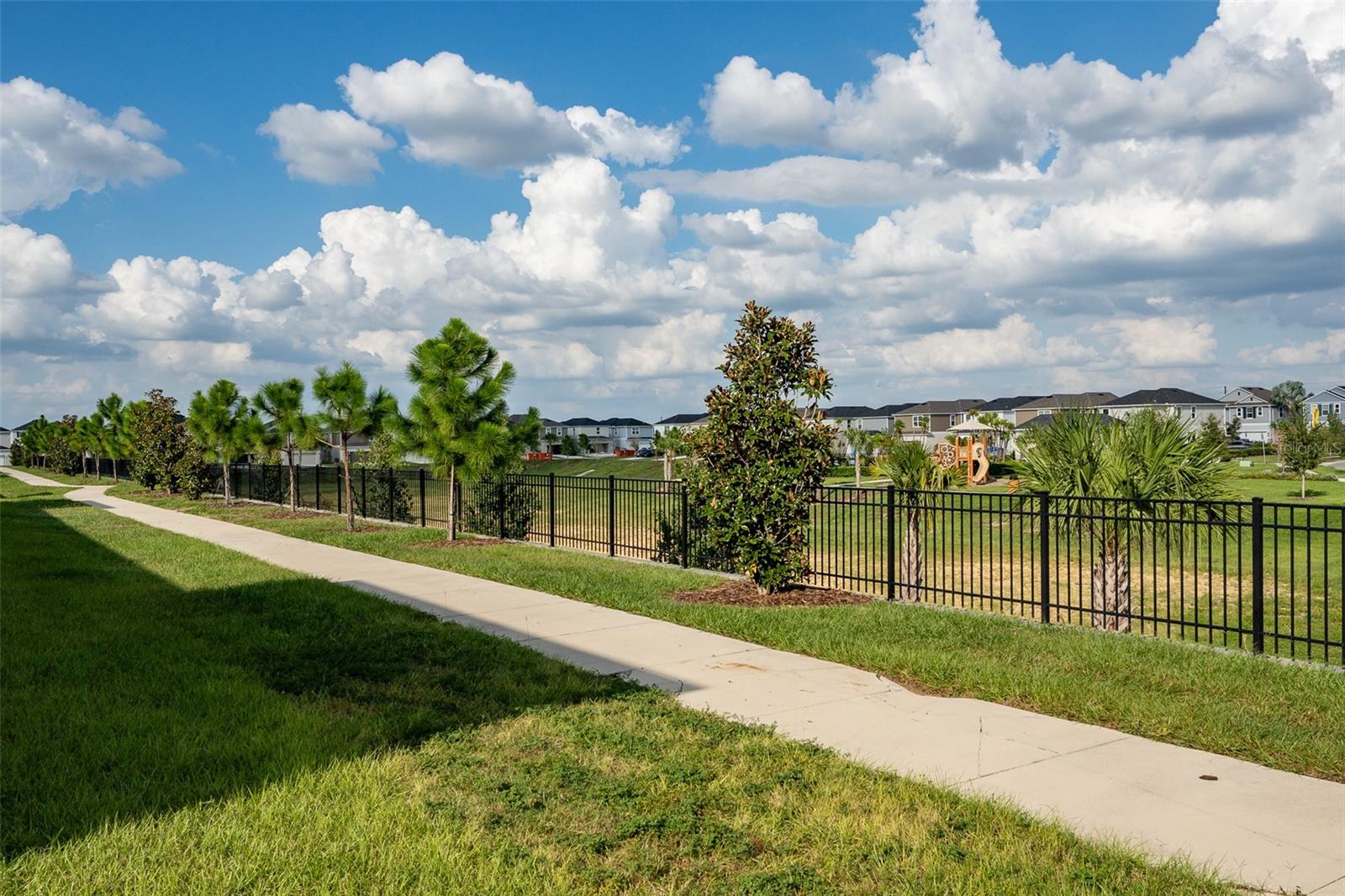 757 Stoney Point Cir Property Photo 8