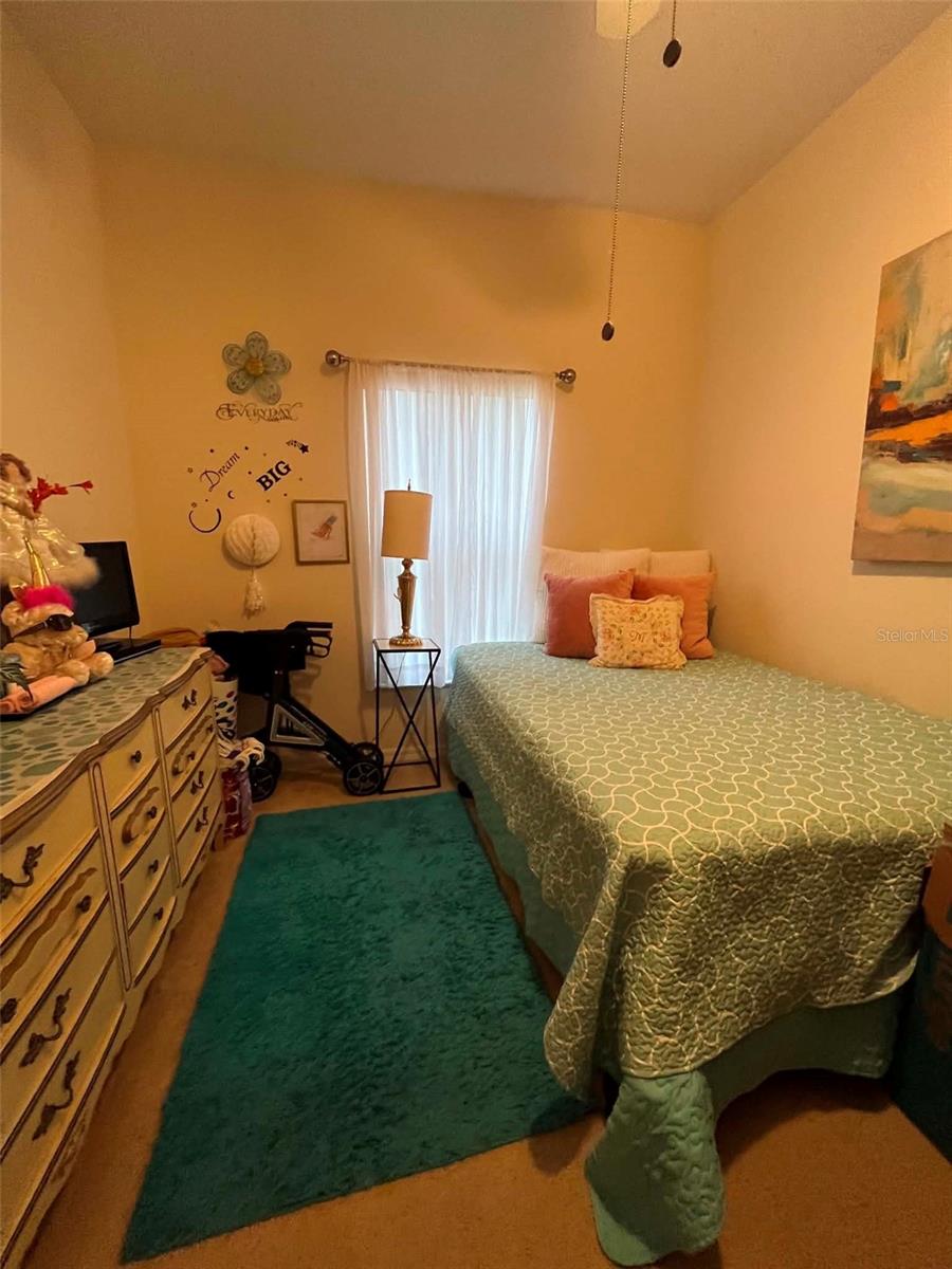 O6424866 Property Photo 24