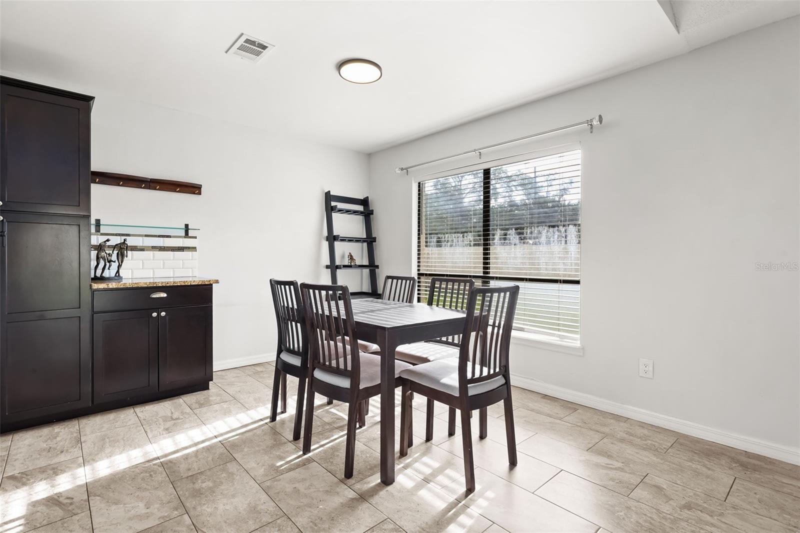 441 S Netherwood Cres #206 Property Photo 5
