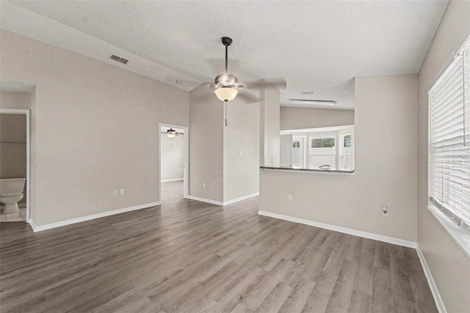 10236 Flagship Ave Property Photo 5