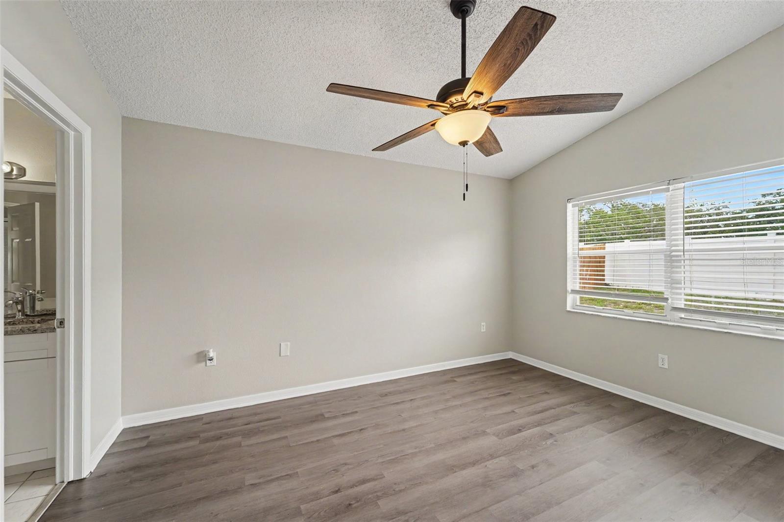 10236 Flagship Ave Property Photo 12