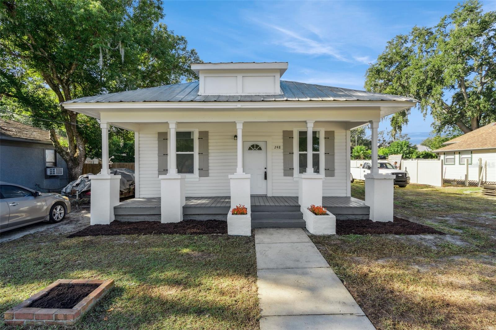 248 E MAGNOLIA ST Property Photo 1