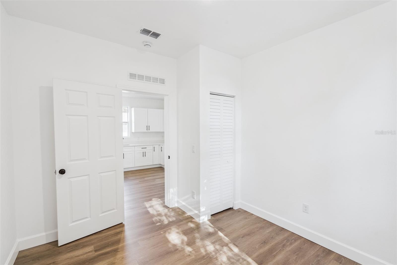 248 E Magnolia St Property Photo 10