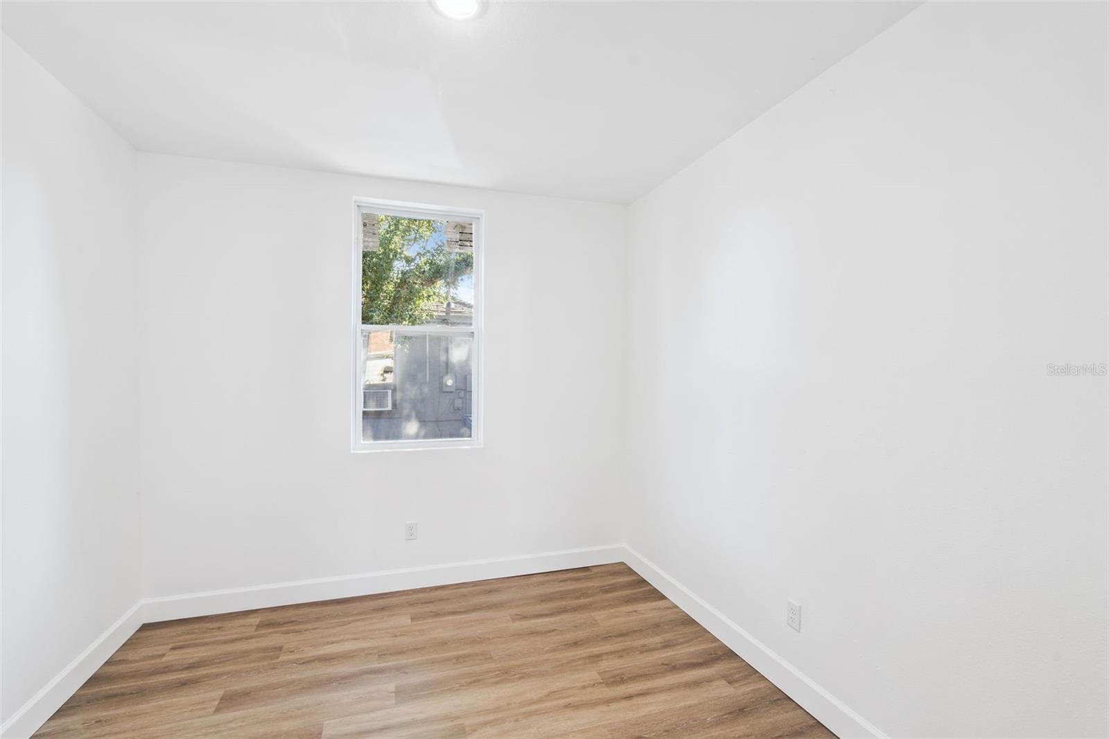 248 E Magnolia St Property Photo 12