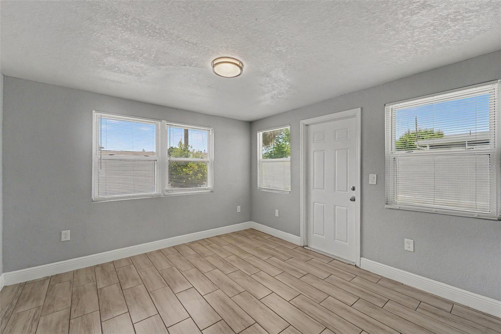 3555 Sheryl Hill Dr Property Photo 4