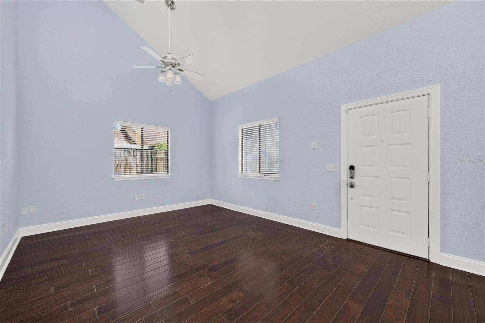 1871 Bryan Ave Property Photo 5